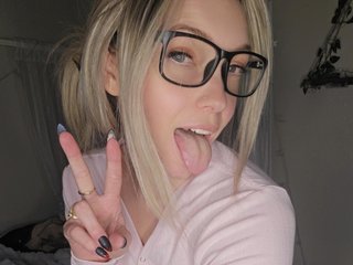 AnnaRayneXO cam profile image