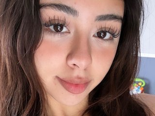 Arianabaddiewoman cam profile image