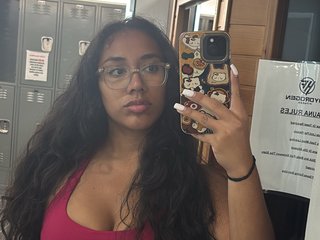 Arielamor88 cam profile image