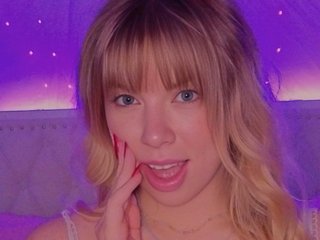 BlondieBliss cam model preview