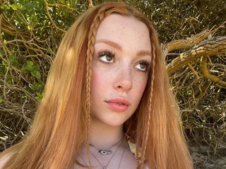 chloeb8ker cam profile image
