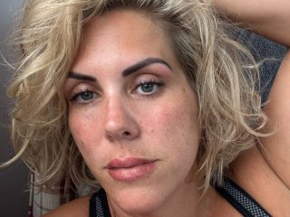 Grace_Golden_x cam profile image