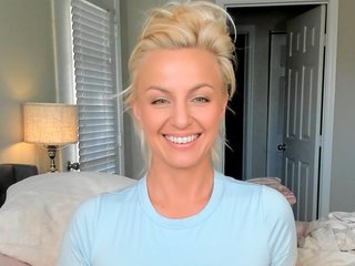 HollyKennedy cam model preview