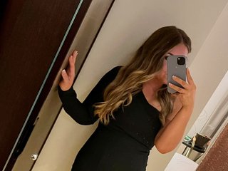 LuxeLou cam model preview