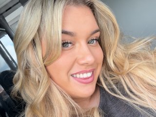 MelodyxxUK cam model preview