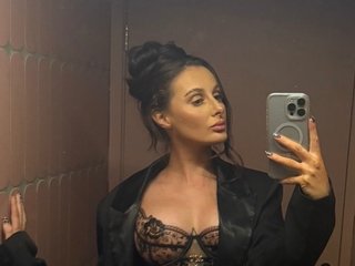 MissRhielle cam profile image
