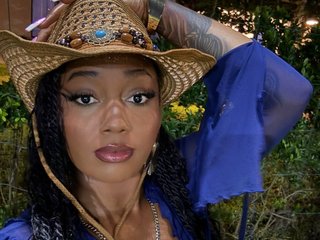 MZZZWETWET cam profile image