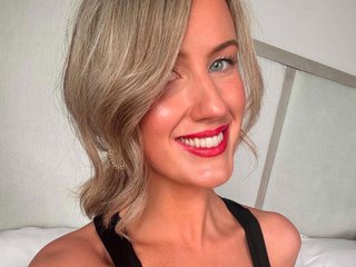 NaughtyMinxBella cam model preview