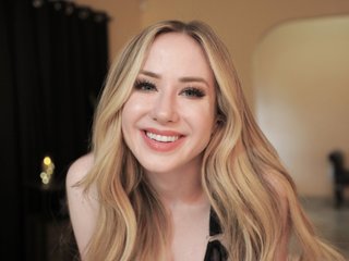 pintsizedblonde cam model preview