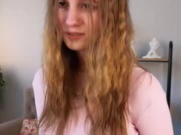 renatadoyle cam profile image