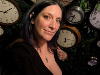 Thatnerdmilf cam profile image