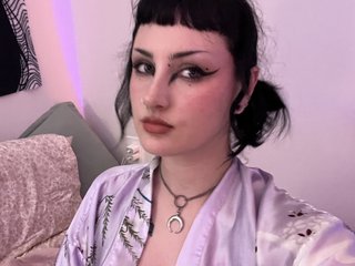 XoLavender cam profile image